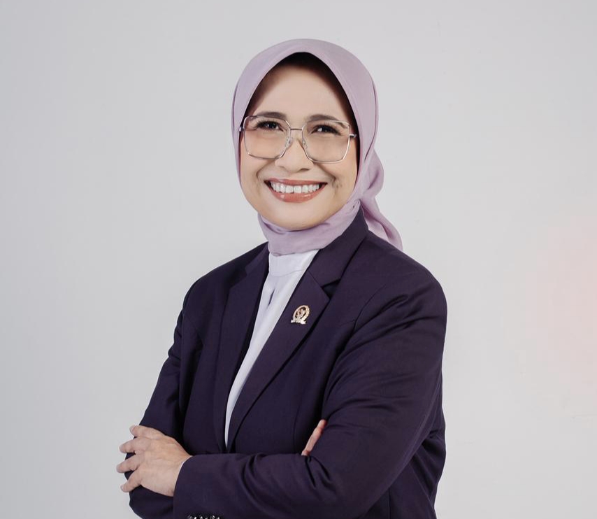‎Rencana pemerintah memperluas pembelajaran Bahasa Prancis di sekolah mendapat dukungan sekaligus catatan dari DPR RI. Komisi X DPR menilai kesiapan tenaga pengajar harus menjadi perhatian utama sebelum kebijakan tersebut diterapkan secara luas di berbagai daerah.