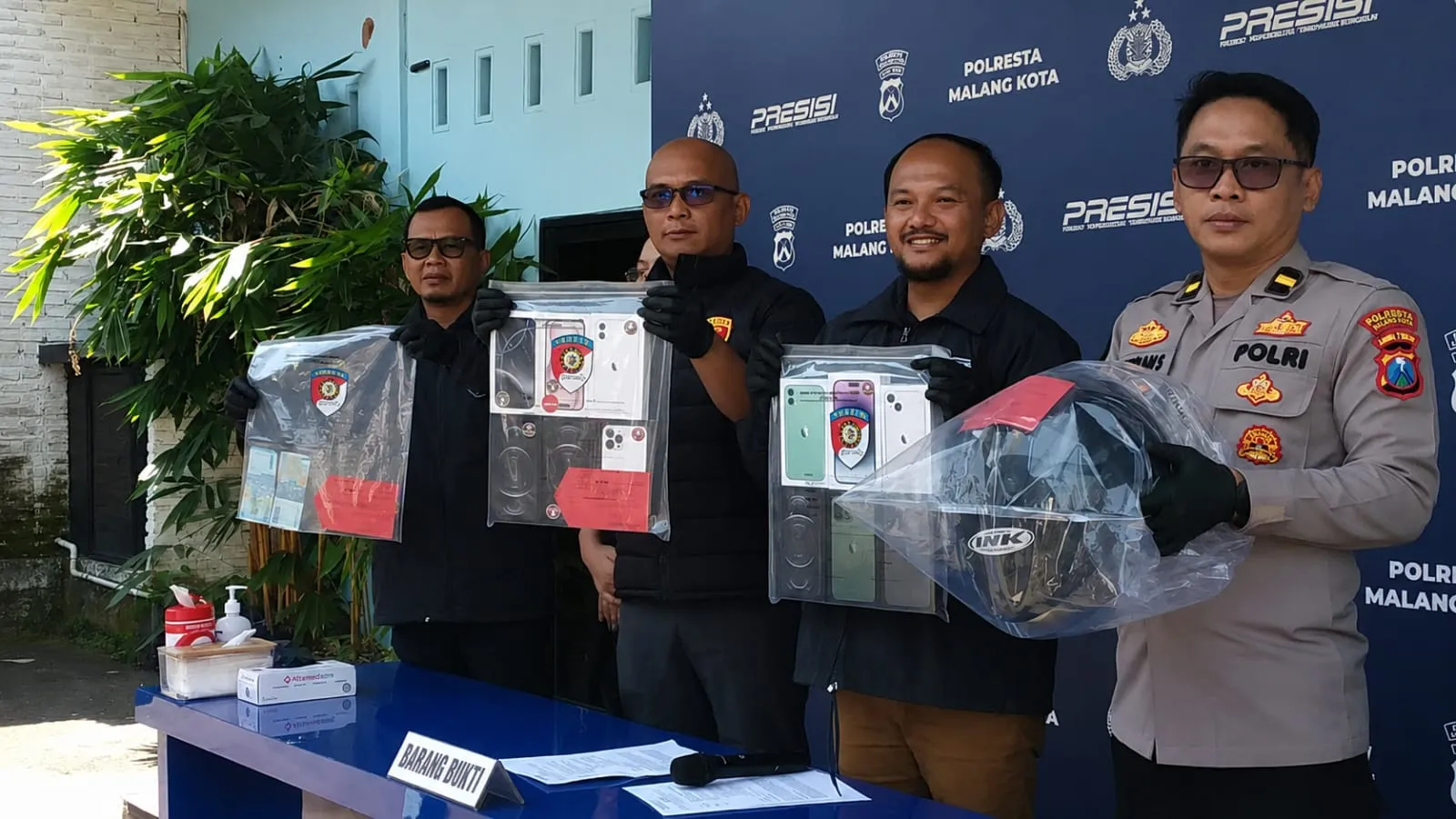Bobol Konter iPhone di Klojen, Buruh Harian Curi 14 iPhone untuk Judi Online