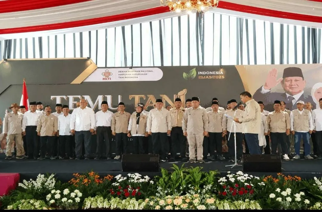 Wamentan Lantik HKTI Jatim, Target Swasembada Pangan Dipercepat