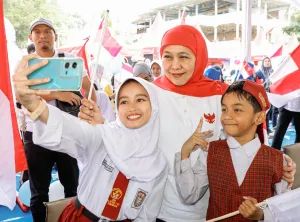 Khofifah Luncurkan Perisai Anak Jatim, Fokus Lindungi Anak di Ruang Digital