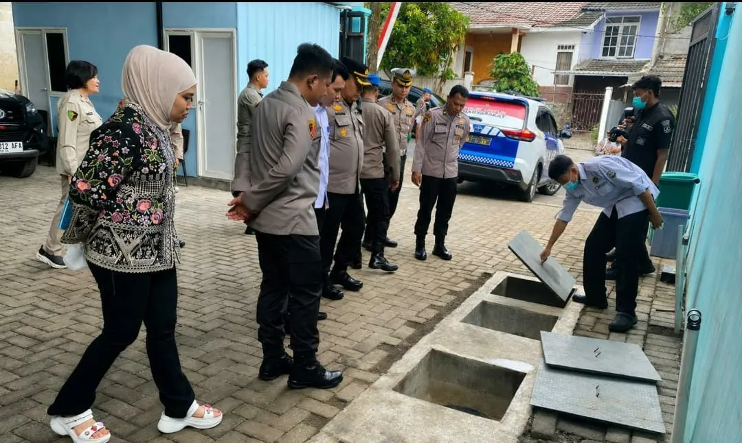 Kapolresta Malang Cek Limbah Dapur Gizi Polri, Ini Hasilnya