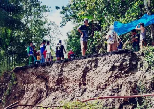 Jalan Provinsi Amblas, 7 Kecamatan di Nisel Terisolir