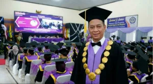 400 Lulusan UNITRI Diingatkan: Gelar Sarjana Harus Berdampak