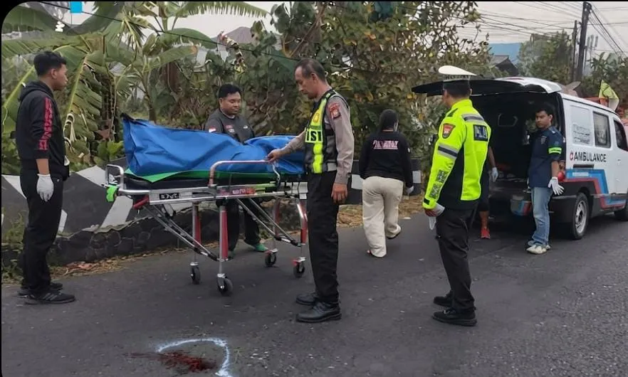 Diduga Salip Kendaraan, Pengendara X-Ride Tewas Adu Banteng dengan Truk di Singosari