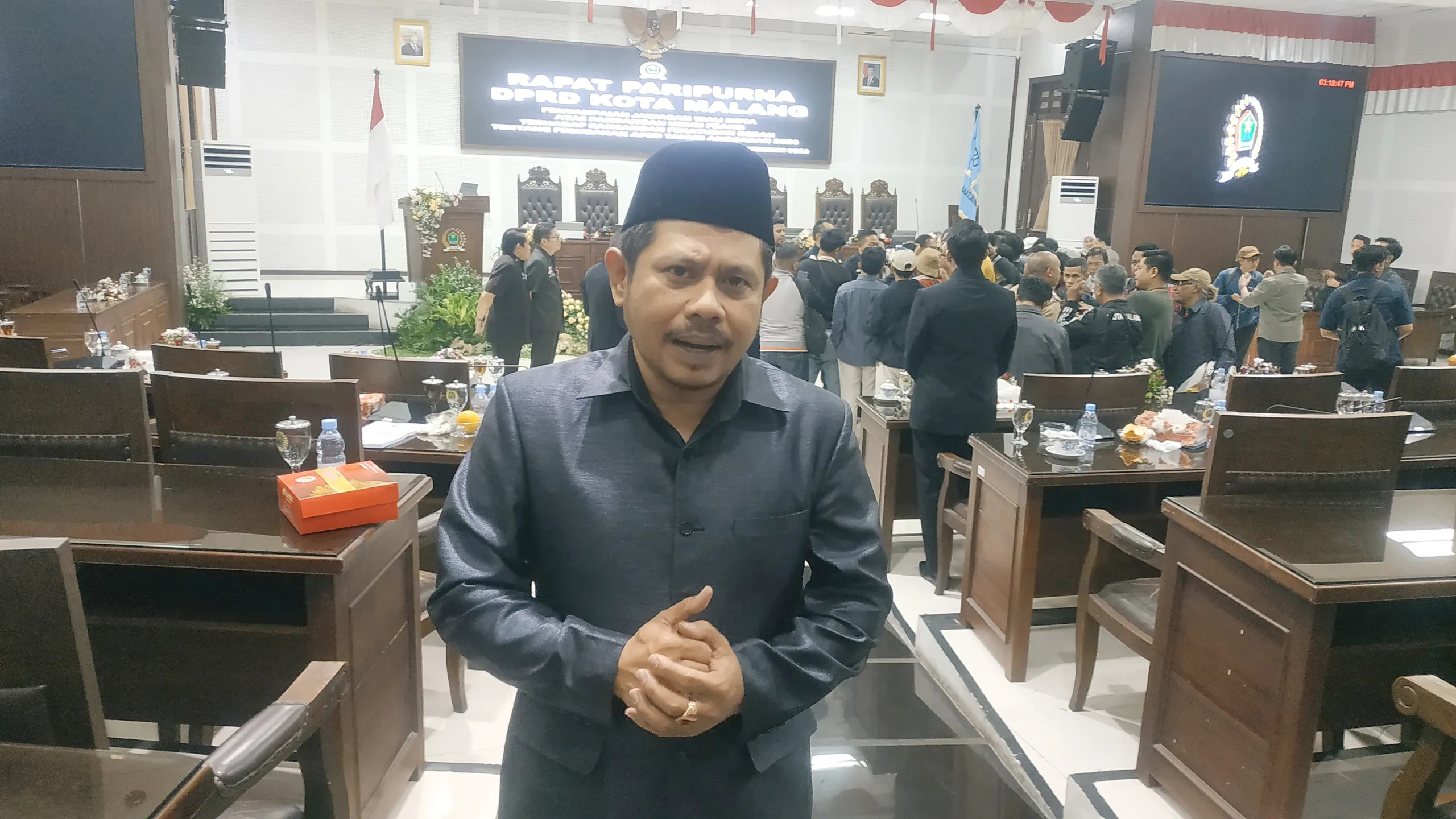 Wakil Ketua Fraksi Gerindra DPRD Kota Malang, Ginandjar Yoni Wardoyo, usai mengikuti rapat paripurna DPRD Kota Malang. (Foto: Memodaily.id/ADK)