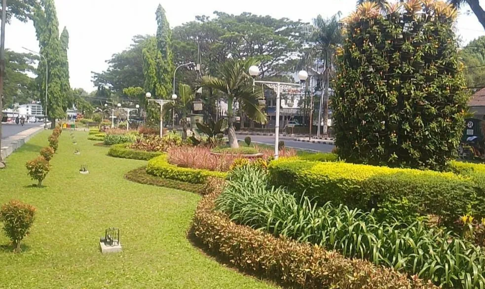 DLH Kota Malang Pangkas Perawatan Taman, Anggaran Operasional Turun 83,7 Persen